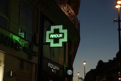 Opération kiss officine : quand les croix créent du lien