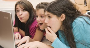 Ados et sexualité : onsexprime.fr aborde les premières fois