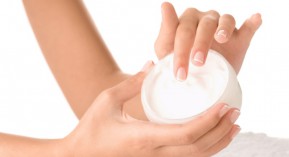 Cosmétiques : plus d’un produit sur 2 à éviter d’après 60 millions de consommateurs