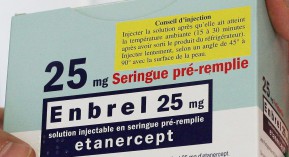 Enbrel : prise en charge dans la spondylarthrite axiale