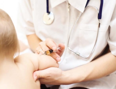 Adjuvants dans les vaccins : le match aluminium-phosphate de calcium