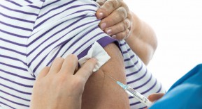 Vaccination et IVG  : les sages-femmes peuvent le faire