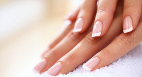 Faux ongles : l&rsquo;ANSM informe sur les risques