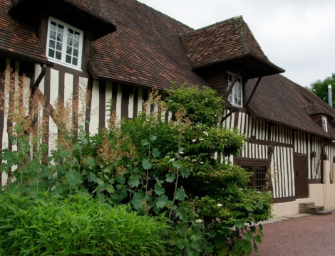 Transactions d’officines : en Normandie, la demande sur Rouen et Caen reste vive