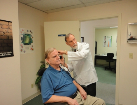 Surdité : 20 décibels pour les appareils pouvant être vendus en pharmacie