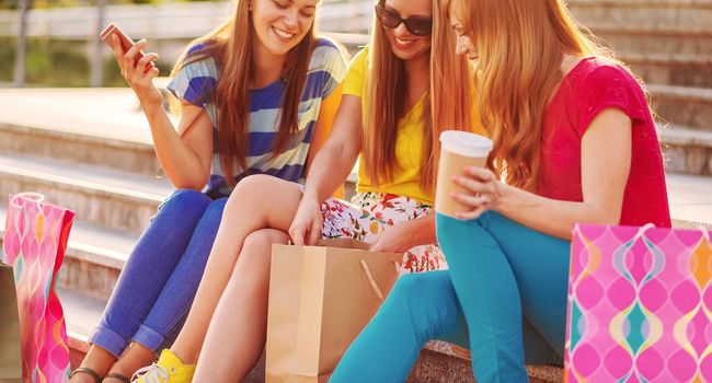 Les Millennials, adeptes des magasins