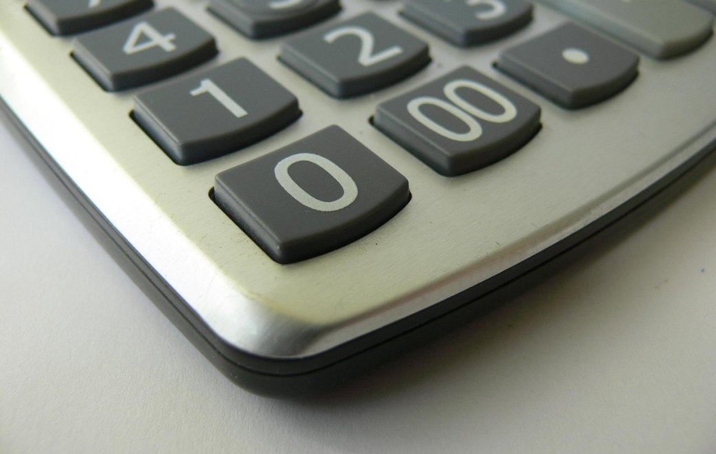 Statistiques comptables : l’économie des officines est stable selon Norméco et AdequA