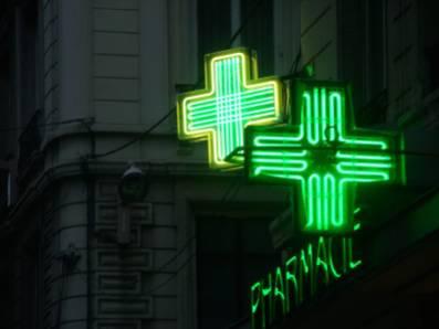 Enseignes lumineuses en officine : les règles d&rsquo;allumage  pour être en règle