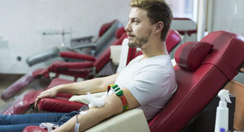 Don de sang : délai réduit pour les hommes ayant des relations sexuelles avec les hommes