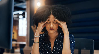 Prise en charge des maux de tête : un arbre décisionnel pour le conseil du pharmacien