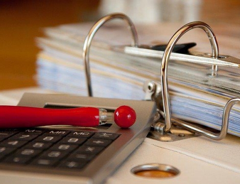 Produits hydroalcooliques : gérer les factures après le gel des prix