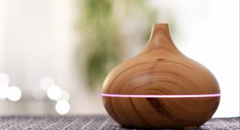 Sprays et diffuseurs d’huiles essentielles : des effets indésirables, même bien utilisés