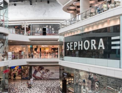 Les espoirs de reprise des centres commerciaux douchés par la crise