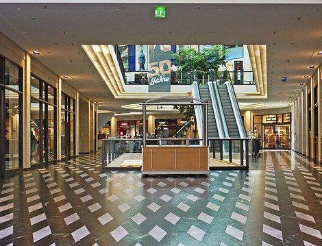 Centres commerciaux fermés : les pharmacies ont droit au fonds de solidarité