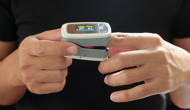 Patients Covid + : quel suivi en ambulatoire ?