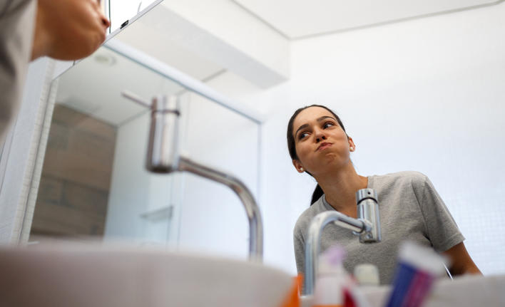 Covid-19 : les bains de bouche peuvent-ils réduire la charge virale ?