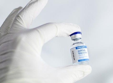 Vaccination contre le Covid-19, émission des attestations : et si les pharmaciens communiquaient…