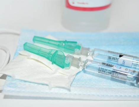 Grippe : mais finalement, qui vaccine qui ?