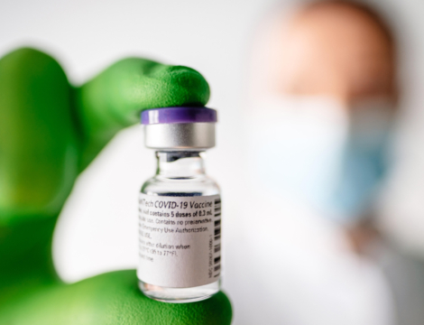 Vaccin anti-Covid-19 Comirnaty : la préparation des seringues bientôt simplifiée