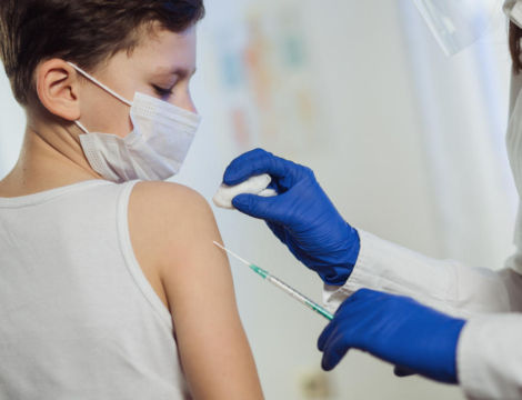 Vaccination des 5-11 ans en pharmacie : le ministère de la Santé prend position