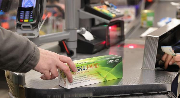 Vente d&rsquo;autotests : la grande distribution part sur les chapeaux de roues