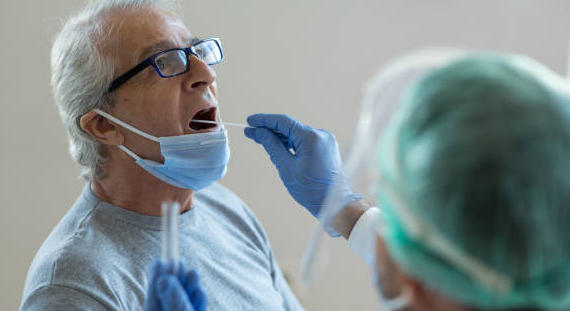 Tests antigéniques Covid-19 : prélèvement salivaire ou pas ?