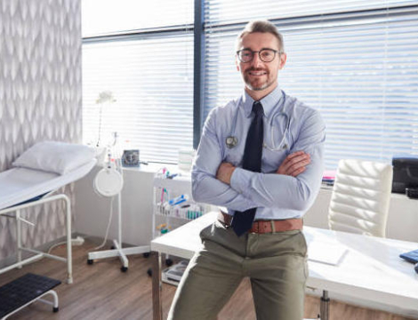 Présidentielle : les médecins appelés à délivrer des médicaments ?