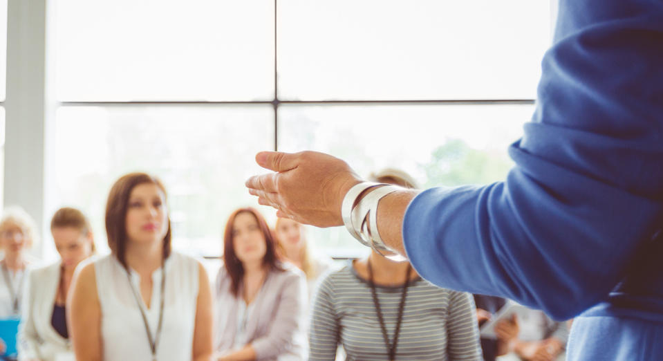 PharmagoraPlus : notre conférence « Bien accompagner le patient âgé »