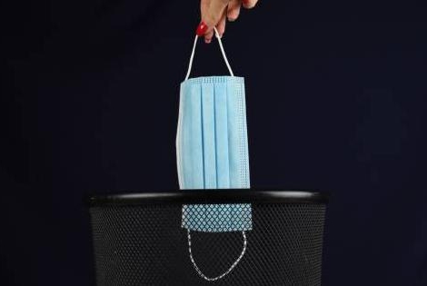 Protocole sanitaire : le port du masque recommandé à l’officine, même après le 14 mars