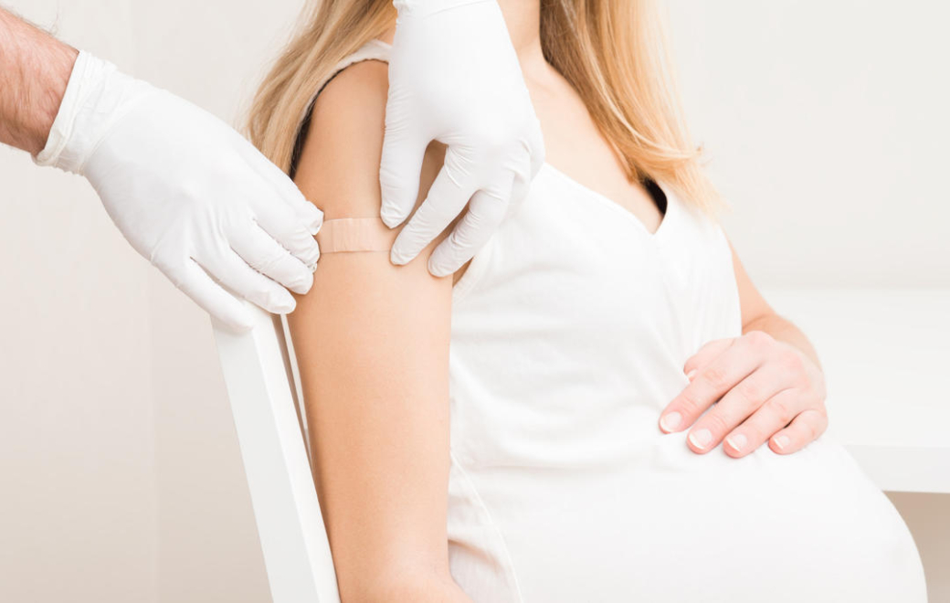 Coqueluche : les femmes enceintes à vacciner