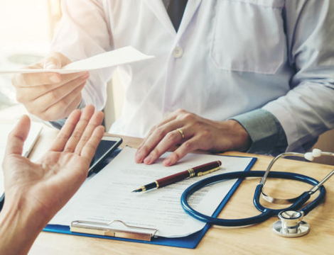 Bilans de médication : et s’il fallait une prescription médicale ?