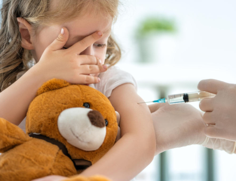 Calendrier vaccinal : pourquoi les pharmaciens ne vaccineraient-ils pas les moins de 16 ans ?