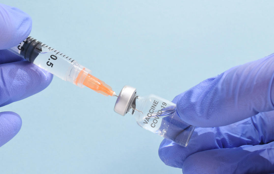 Rappel anti-Covid-19 : qui pour vacciner 13 millions de personnes cet été ?