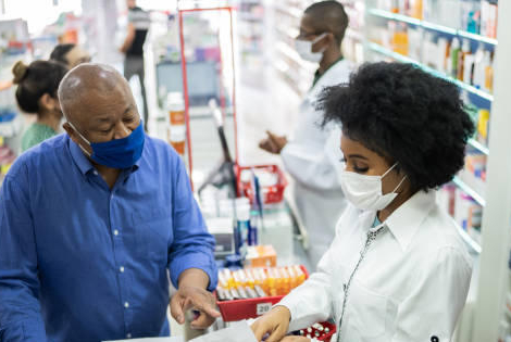 Vaccination anti-Covid-19 : le deuxième rappel étendu aux pharmaciens et préparateurs