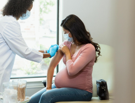 Deuxième rappel anti-Covid-19 : les plus jeunes appelés à se faire vacciner