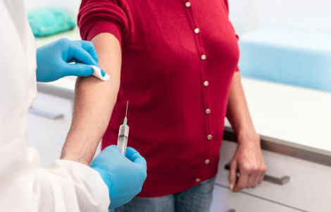 Vaccination anti-Covid-19 : la quatrième dose ne bat pas le rappel