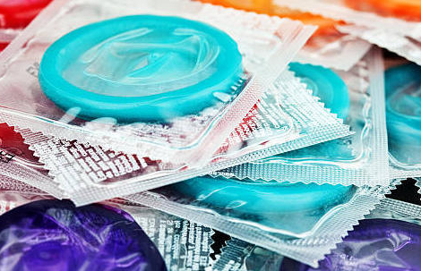 Préservatifs gratuits : comment s’y prendre en officine ?