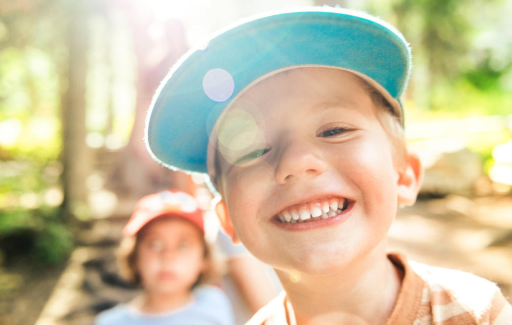Risques solaires : la crème solaire ne remplace pas les mesures de protection