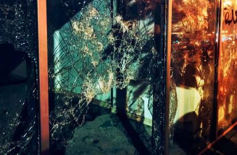 Emeutes : comment réagir quand la pharmacie est prise pour cible ?