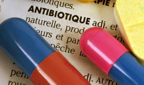 Prescription d’antibiotiques : pas sans risque
