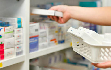 Pénuries de médicaments : Aurélien Rousseau vise de nouveau les pharmacies