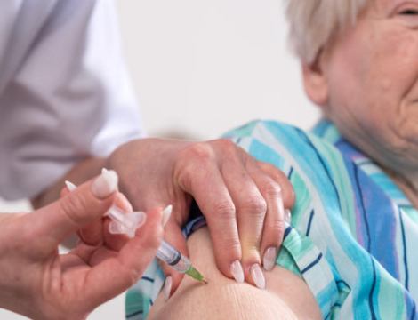 Infirmiers libéraux : comment compenser les pertes liées à la vaccination en pharmacie ?