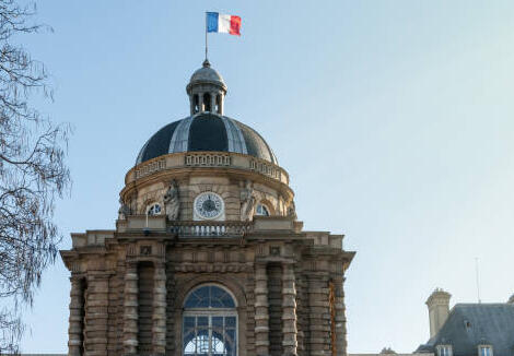 Grève des pharmacies du 30 mai : la vente en ligne et l’avenir du maillage inquiètent les sénateurs