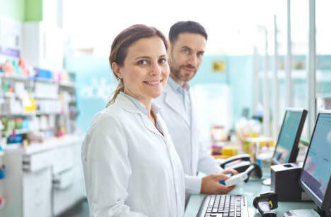 Compétence, proximité… les pharmaciens professionnels de santé les plus plébiscités par les Français