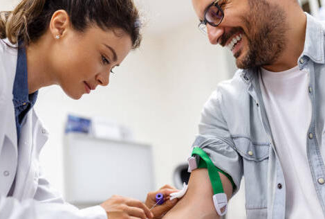 Les biologistes assignent l&rsquo;Assurance maladie au tribunal