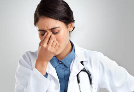 Coup de théâtre : le PLFSS est rejeté, adieu les remises biosimilaires ?