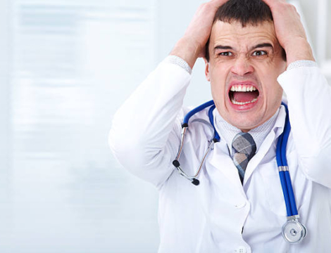 Colère des médecins : appel à la fermeture des cabinets le 12 mars contre les agressions