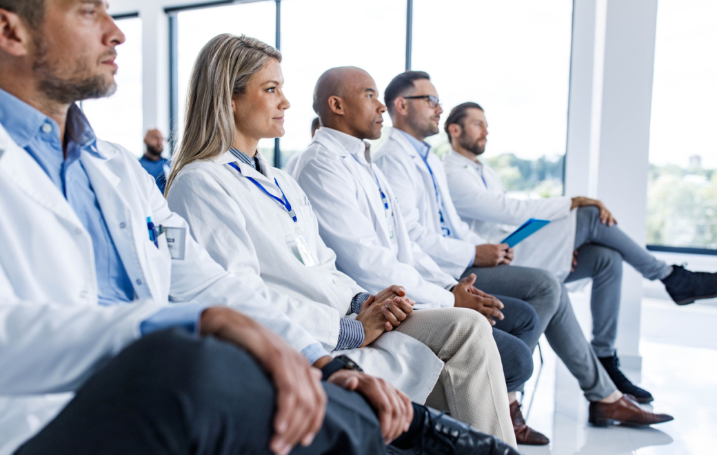 Démographie médicale 2025 : plus de médecins, mais une pénurie persistante de généralistes