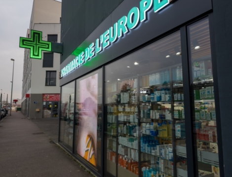 Quand la santé publique s’invite dans les vitrines des officines