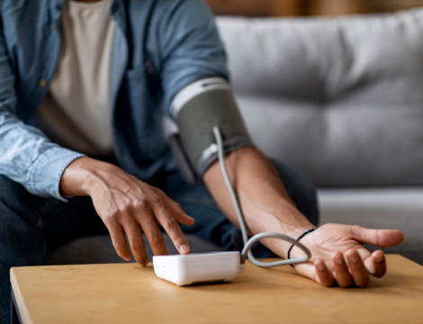 Peut-on prendre sa tension par-dessus un vêtement ?